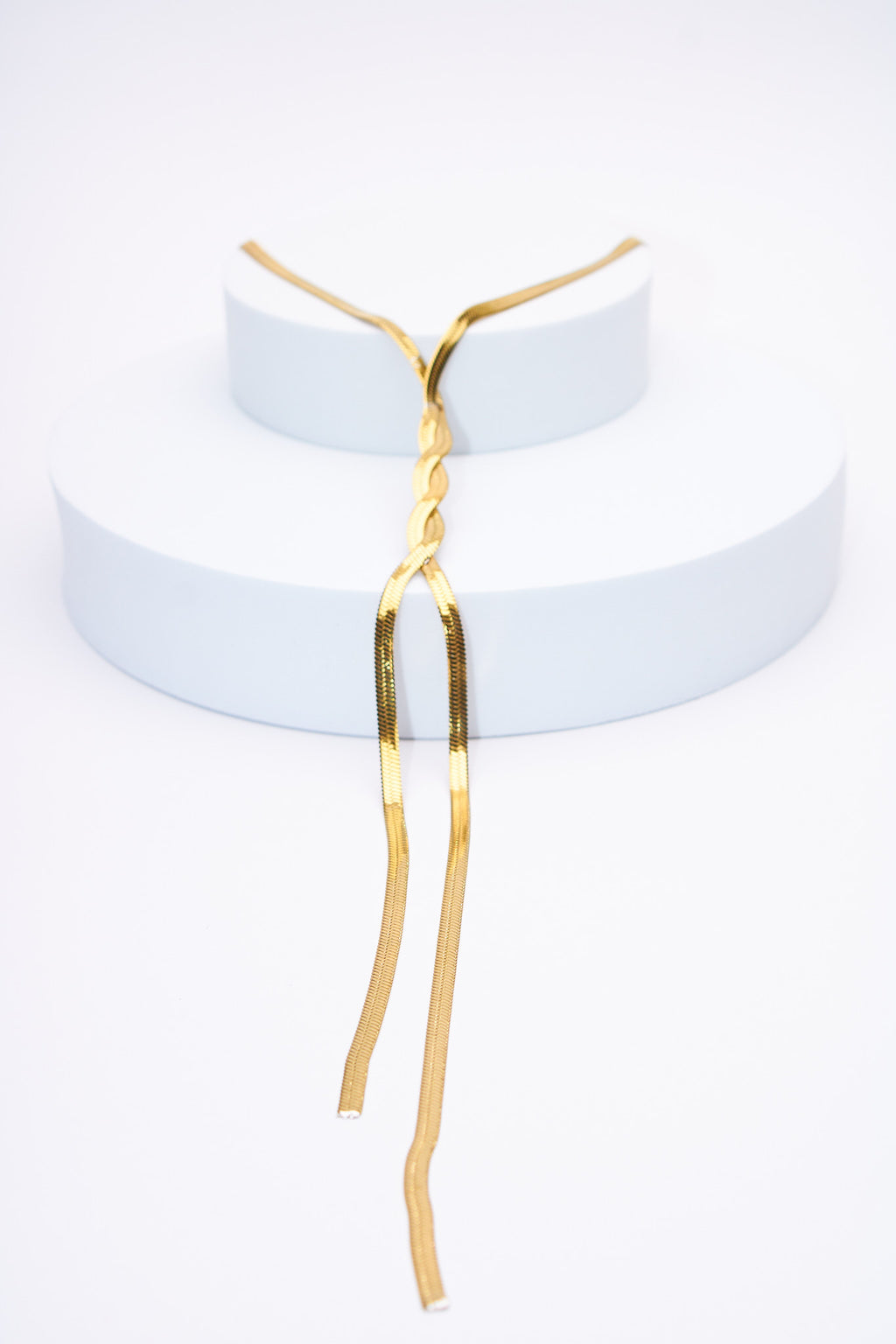 Collar serpiente trenzado dorado — baño dorado