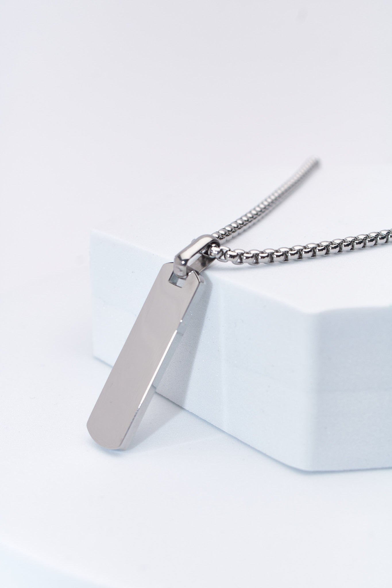 Collar placa rectangular lisa — acero inoxidable plateado