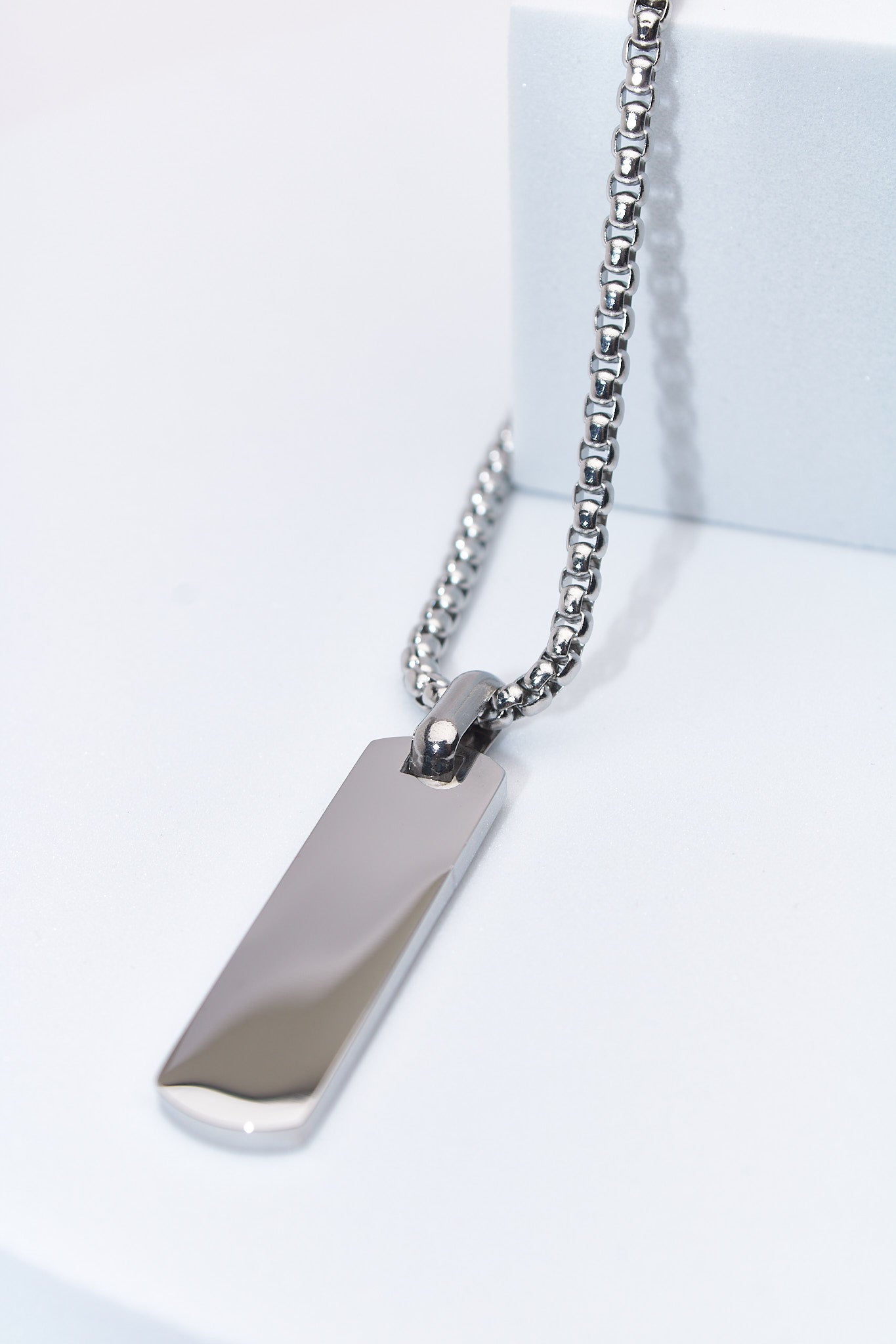 Collar placa rectangular lisa — acero inoxidable plateado