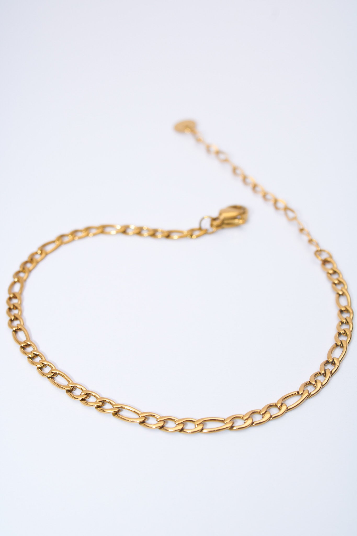 Pulsera cadena eslabón oval dorada — baño dorado