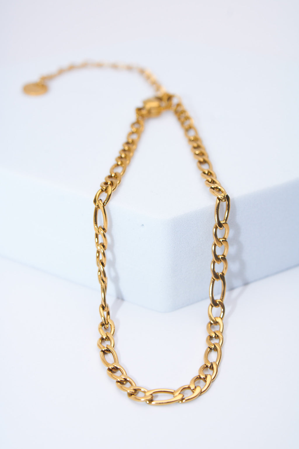 Pulsera cadena eslabón oval dorada — baño dorado