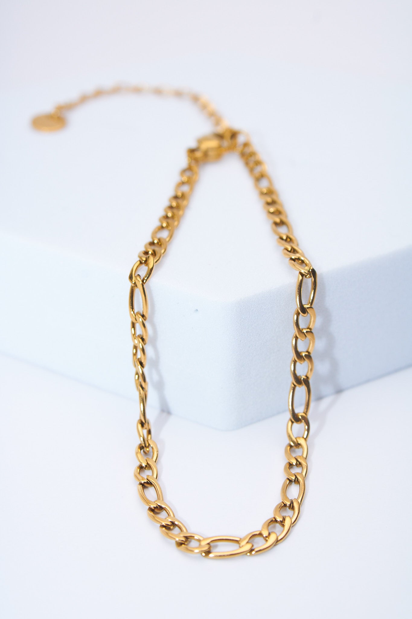 Pulsera cadena eslabón oval dorada — baño dorado