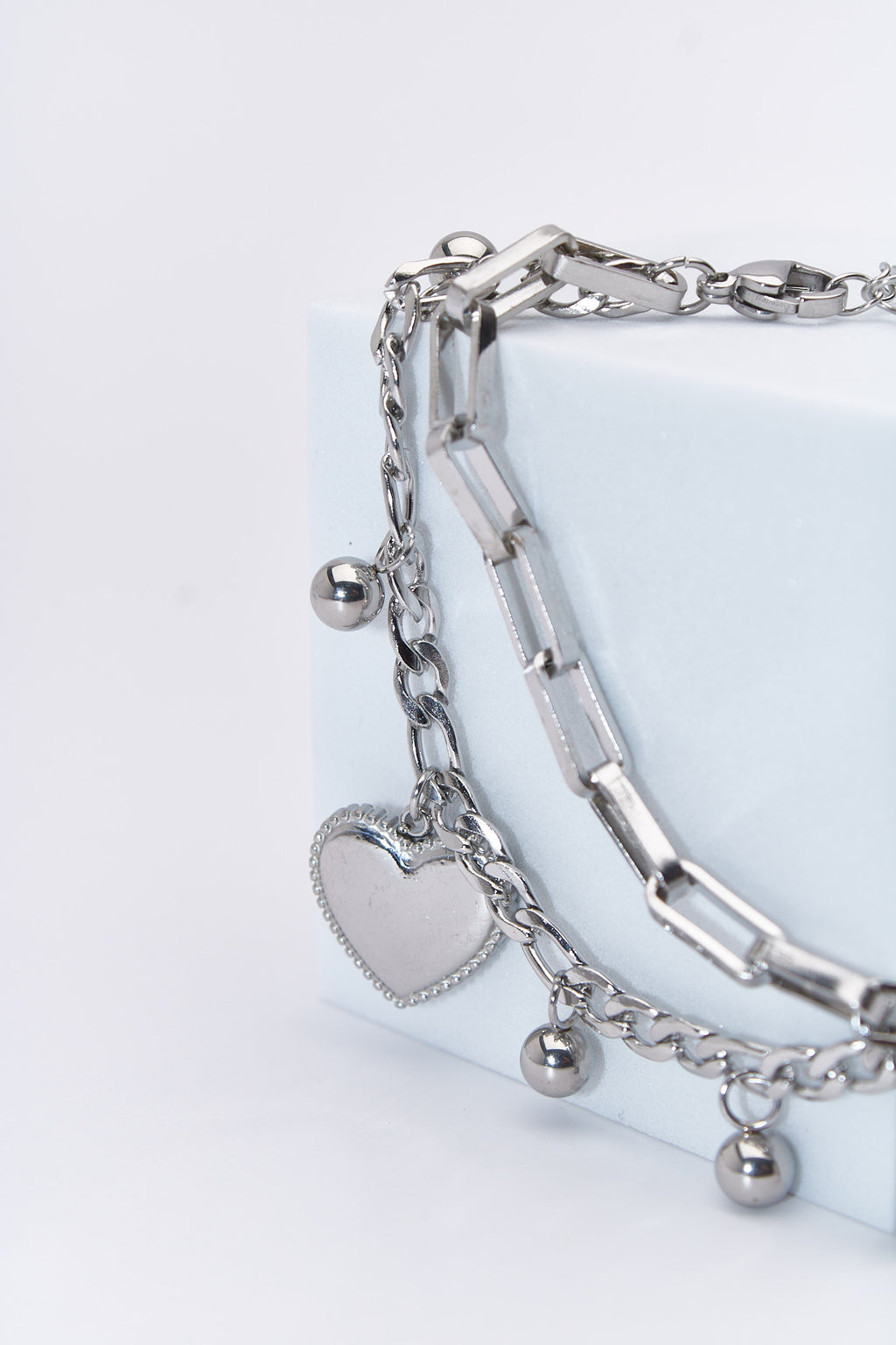 Pulsera doble capa corazones y bolitas — acero inoxidable plateado