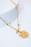 Collar trébol dorado con charm brillante — baño dorado