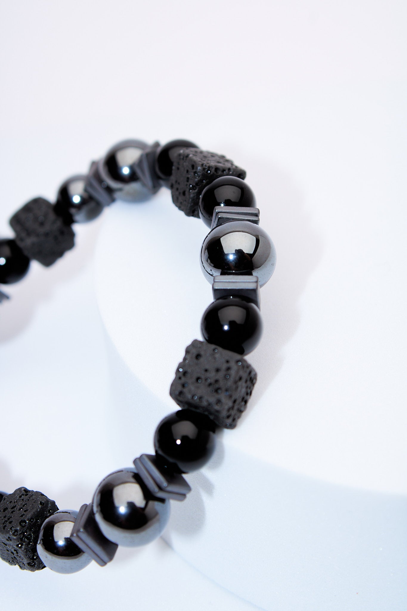 Pulsera ajustable lava, ónix y hematita