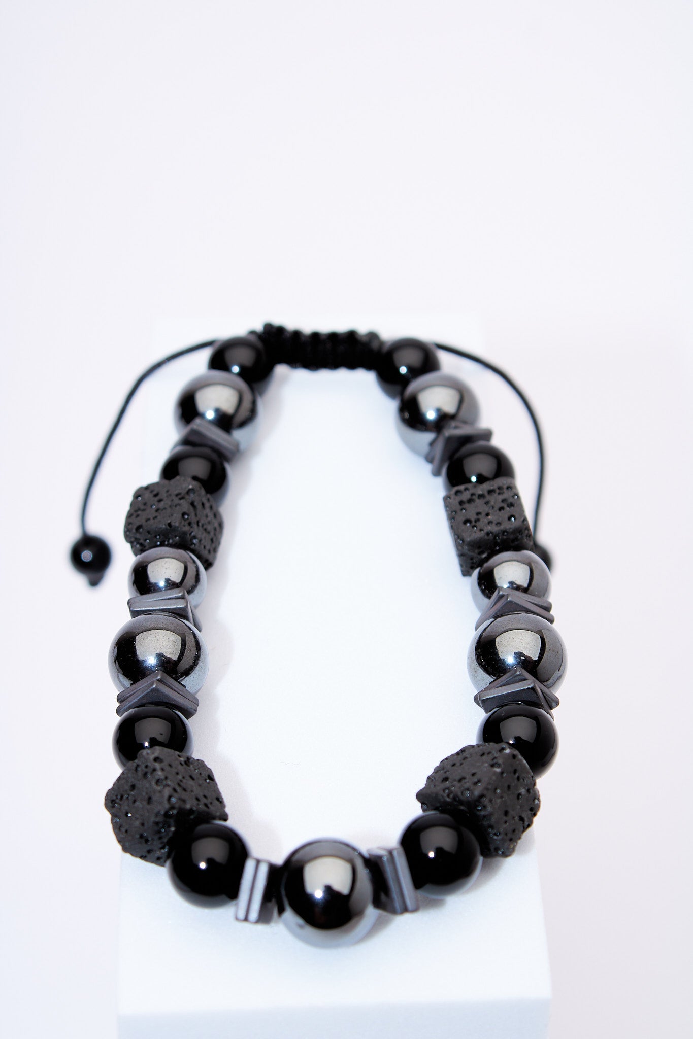 Pulsera ajustable lava, ónix y hematita