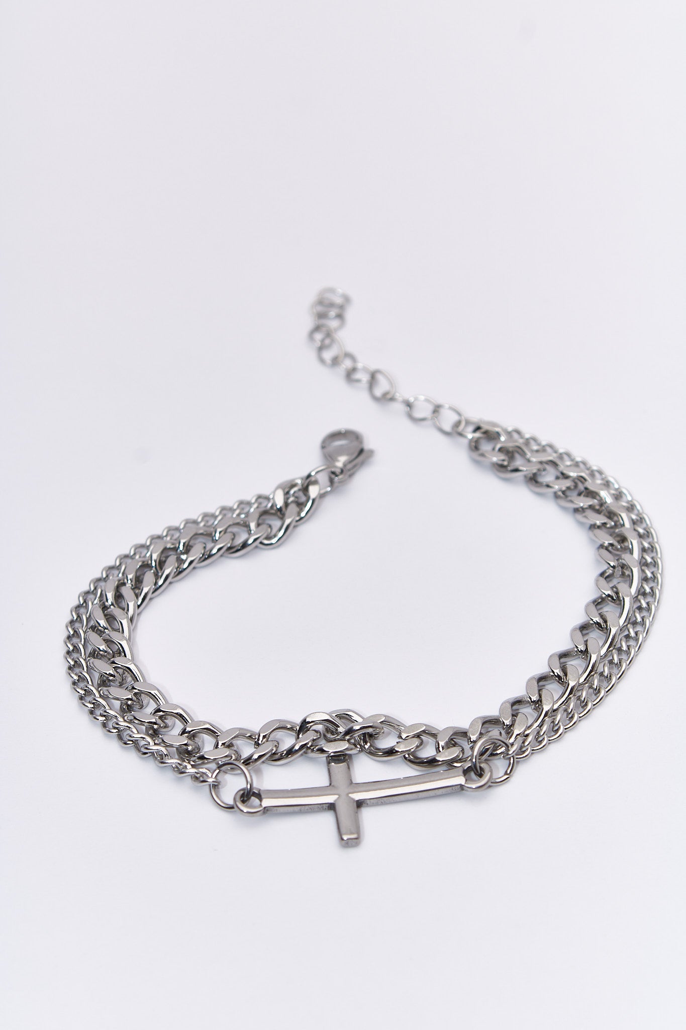 Pulsera doble capa con cruz horizontal