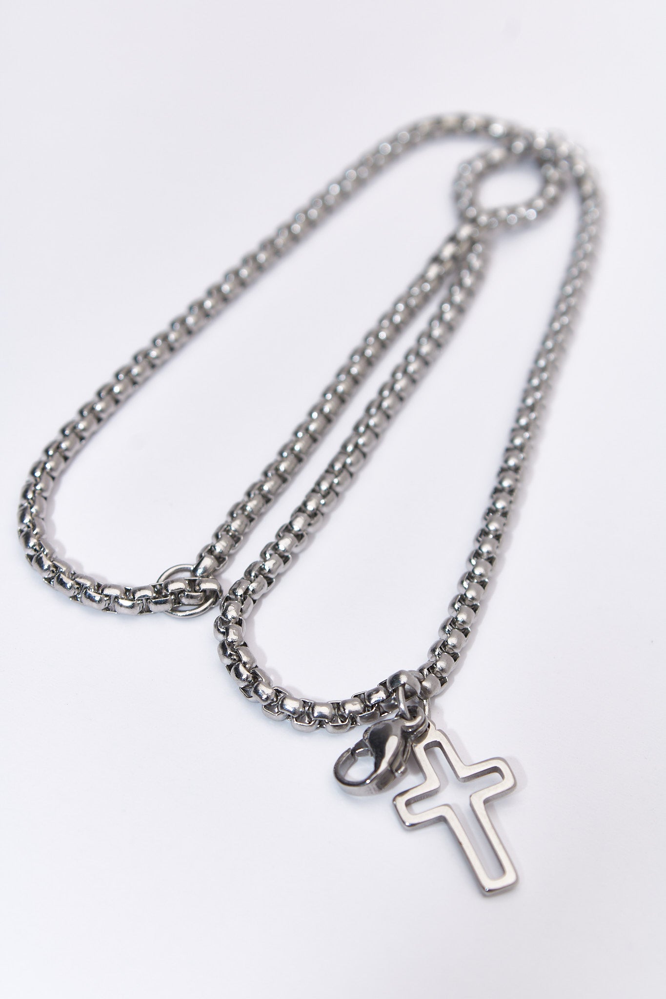 Pulsera doble capa con cruz hueca