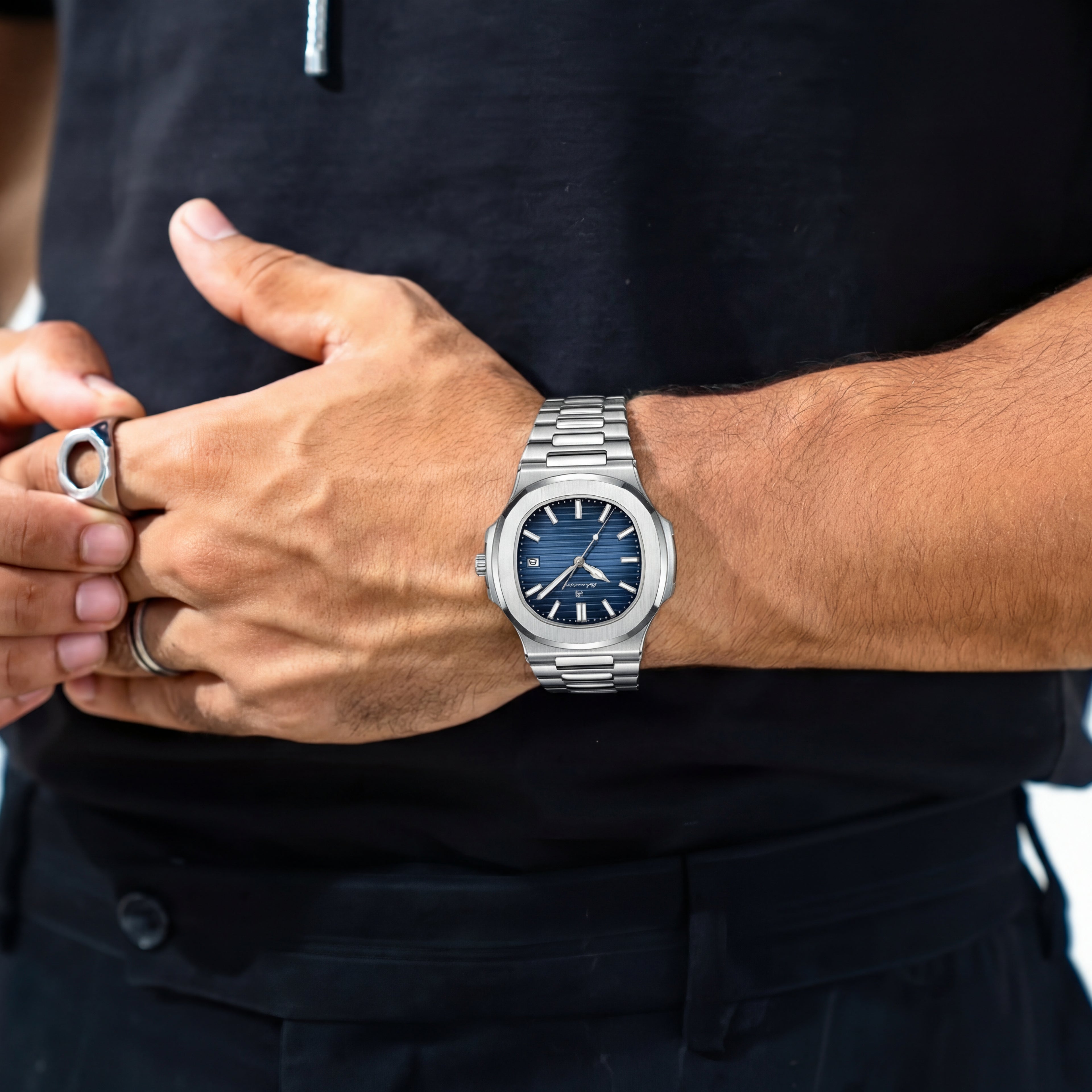 Poedagar Steel Watch Textured Blue Dial